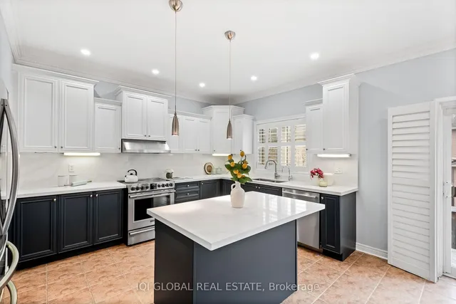 Additional image 15 of 21 Crown Dr