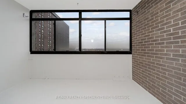 Additional image 33 of 18 Knightsbridge Rd Unit 1011