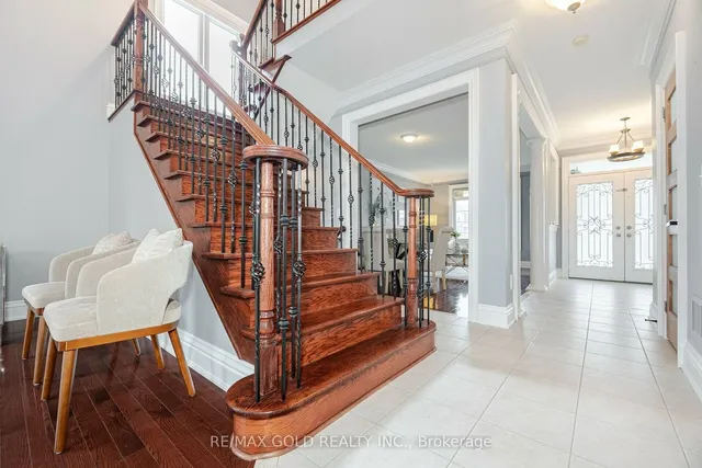 Additional image 12 of 26 Regis Circ