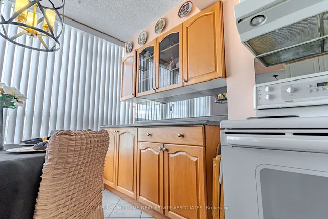 Additional image 17 of 12 Laurelcrest St Unit 1112