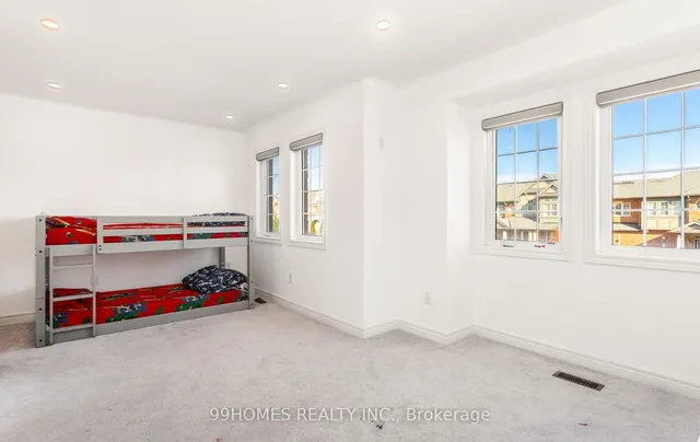 Additional image 11 of 70 Sky Harbour Dr