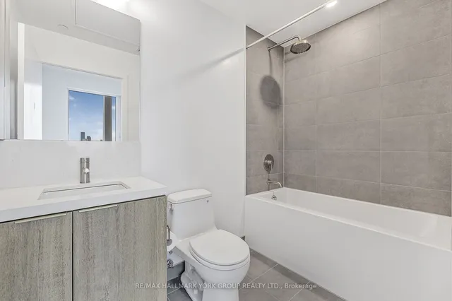 Additional image 6 of 2020 Bathurst St Unit PH 16