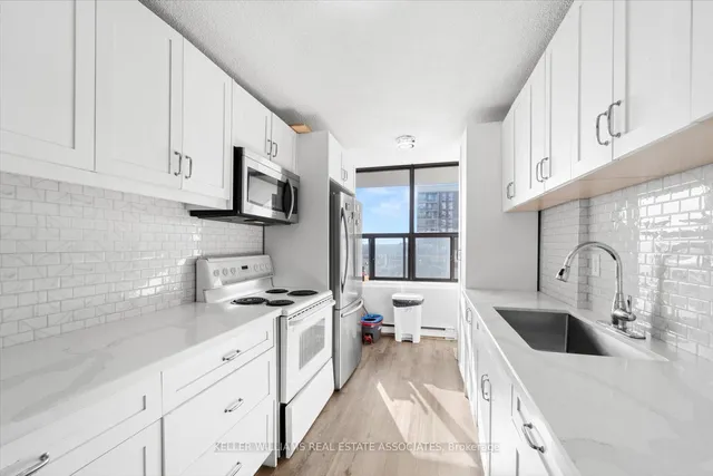 Additional image 9 of 4 Kings Cross Rd Unit 1402