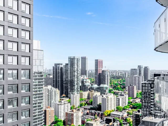 Additional image 25 of 11 Wellesley St Unit 3909