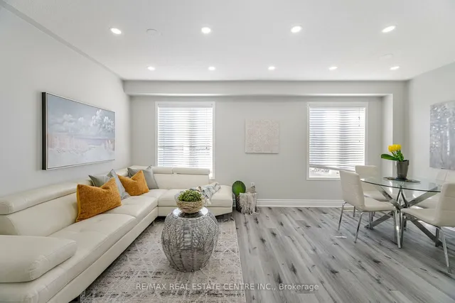 Additional image 12 of 120 Railroad St Unit 14