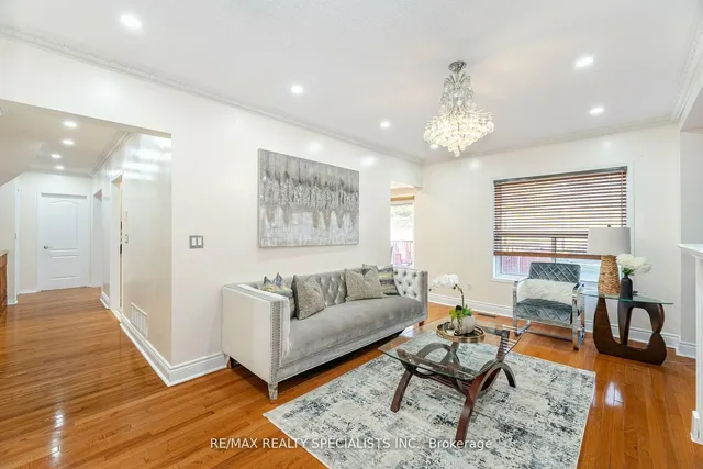 Additional image 13 of 36 Dunvegan Cres