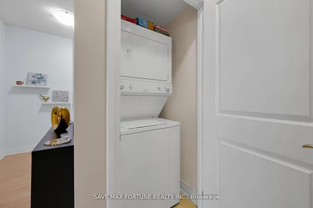 Additional image 23 of 100 John St Unit 2109