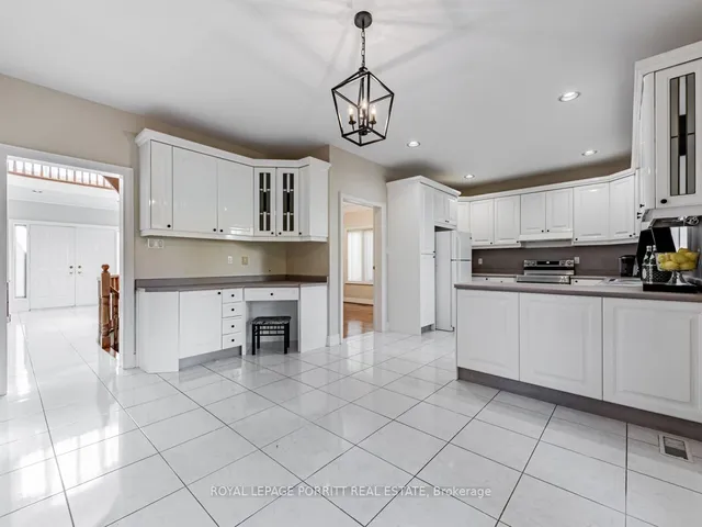 Additional image 24 of 8 Lovilla Blvd