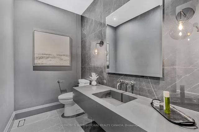 Additional image 8 of 678 Oriole Pkwy