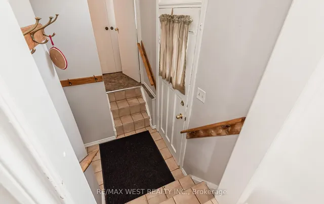 Additional image 25 of 66 McMurchy Ave