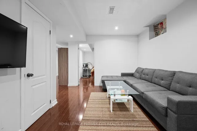 Additional image 32 of 41 Speedwell St