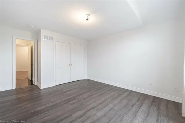 Additional image 33 of 8 Decorso Dr