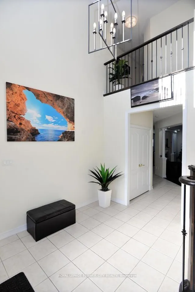 Additional image 8 of 13 Templar St