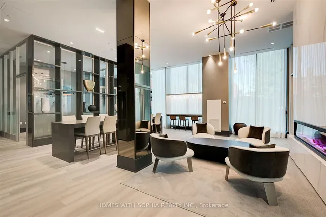 Additional image 36 of 250 Lawrence Ave Unit 607