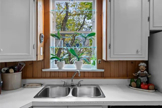 Additional image 9 of 73 Castle Frank Cres