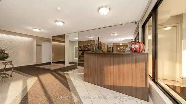 Additional image 4 of 18 Knightsbridge Rd Unit 1011