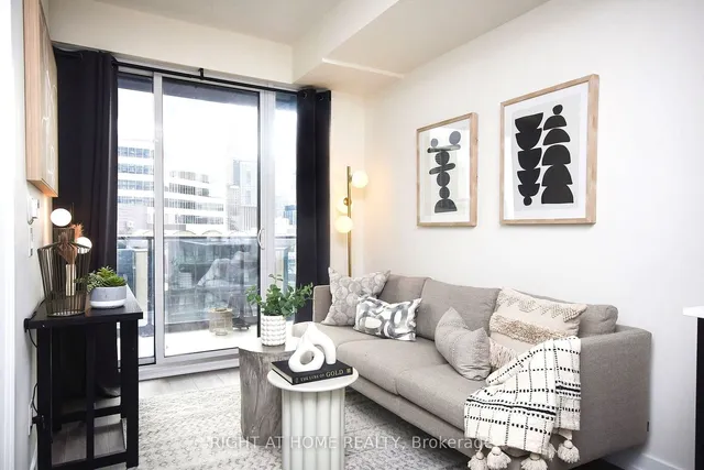 Additional image 11 of 20 Edward St Unit 1604