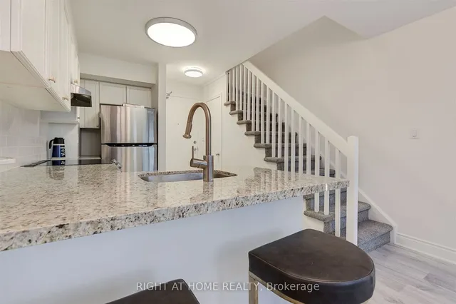 Additional image 4 of 1029 King St Unit 809