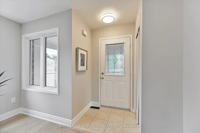 Additional image 3 of 3 Solstice Dr