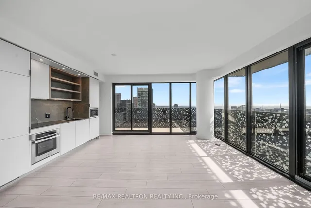 Additional image 13 of 55 Charles St Unit 4102