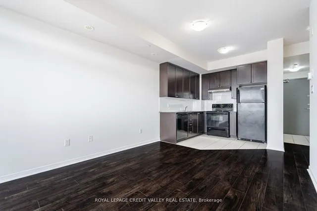 Additional image 13 of 50 Sky Harbour Dr Unit 211