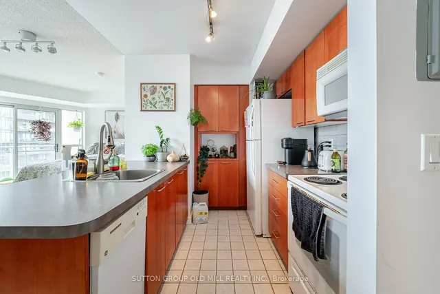 Additional image 12 of 255 Richmond St Unit 1517