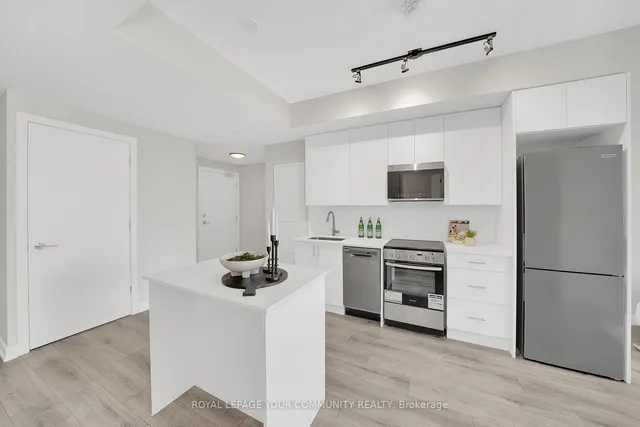 Additional image 9 of 15 Ellerslie Ave Unit 611