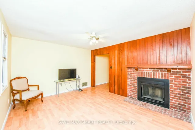 Additional image 18 of 10 Keewatin Gate