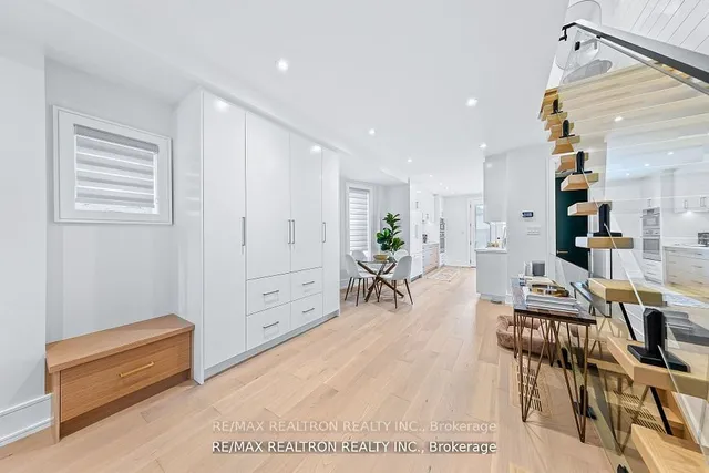 Additional image 2 of 225 Christie St