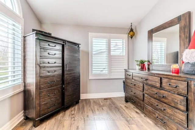 Additional image 25 of 106 ELLIOTT St