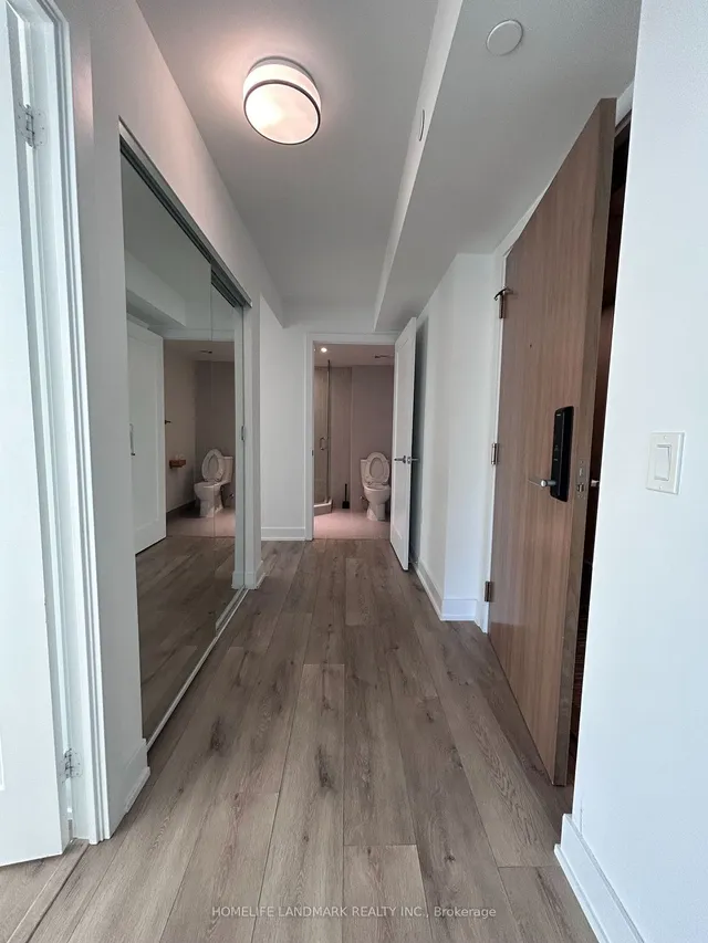 Additional image 10 of 585 Bloor St Unit 1122