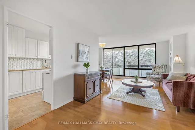 Additional image 3 of 260 Seneca Hill Dr Unit 304