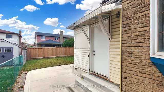 Additional image 40 of 22 Nancy McCredie Dr