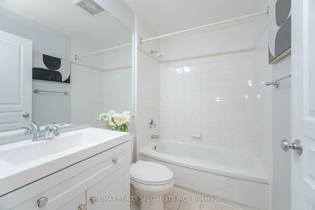 Additional image 25 of 1 Belvedere Crt Unit 909