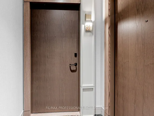 Additional image 4 of 30 Inn On The Park Dr Unit 2303