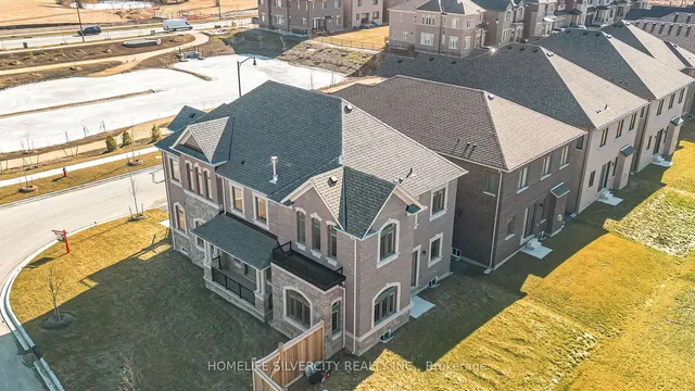 Additional image 28 of 37 Jura Cres