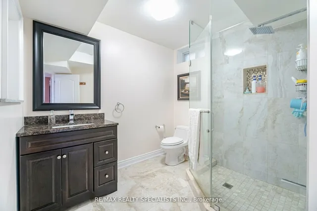 Additional image 36 of 36 Dunvegan Cres