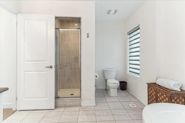 Additional image 22 of 389 The Westway Unit TH 7