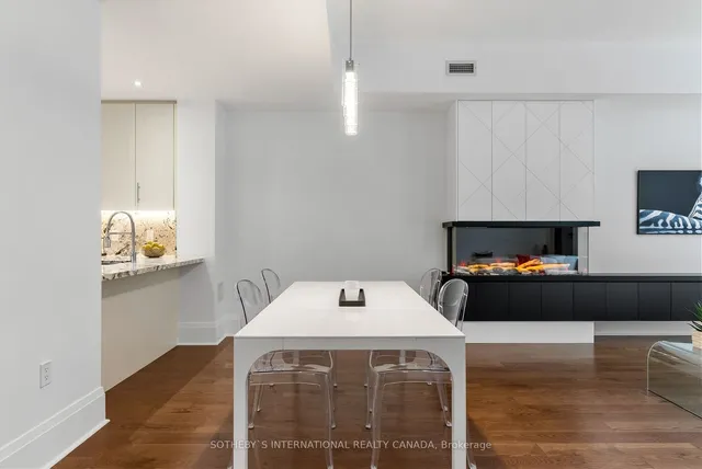 Additional image 18 of 29 Queens Quay Unit Th 115