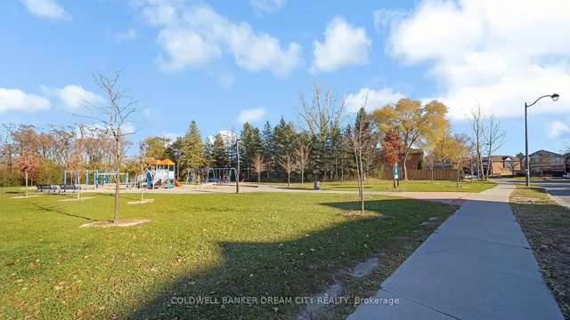 Additional image 39 of 88 Hollowgrove Blvd