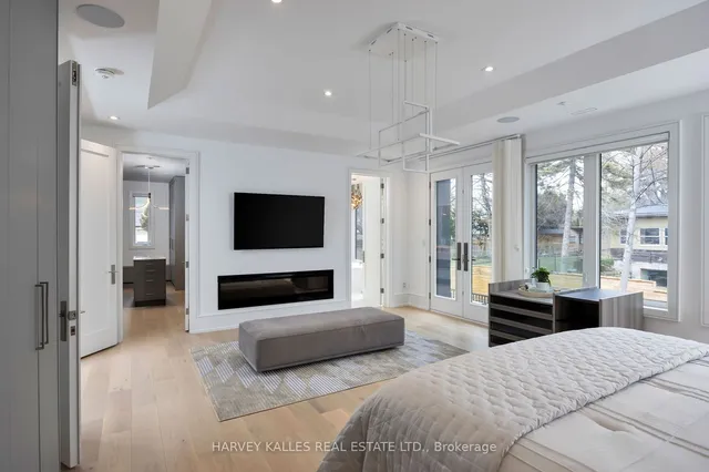 Additional image 16 of 837 ROYAL YORK Rd