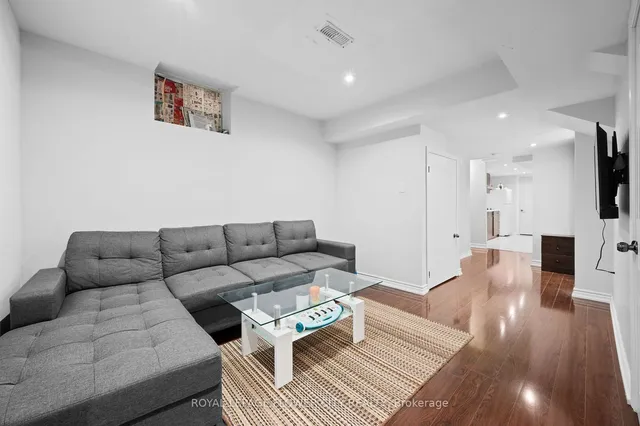 Additional image 33 of 41 Speedwell St