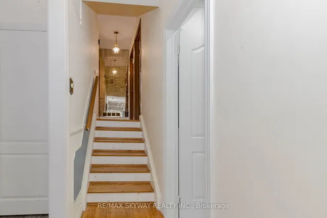 Additional image 17 of 115 Aloma Cres