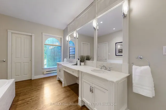 Additional image 20 of 391 Wellesley St