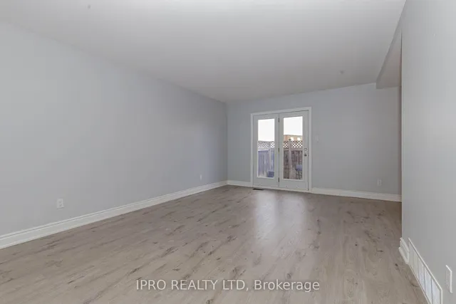 Additional image 17 of 17 Town House Cres