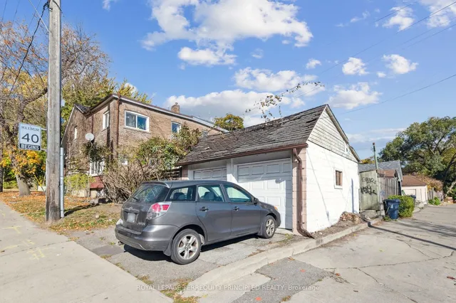 Additional image 35 of 39 Oakwood Ave