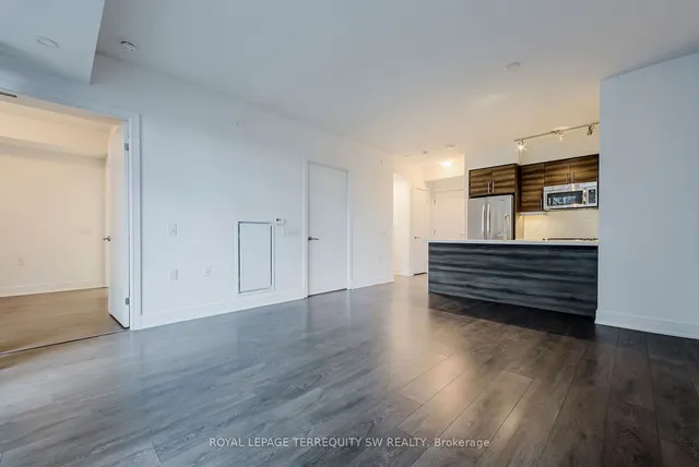 Additional image 23 of 525 Adelaide St Unit 819