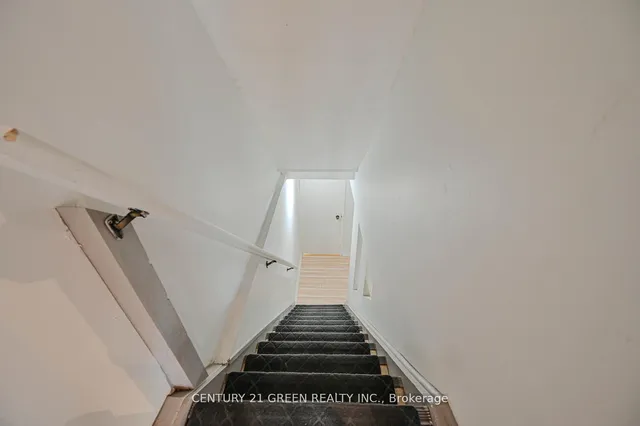 Additional image 29 of 97 Collins Cres Unit 96