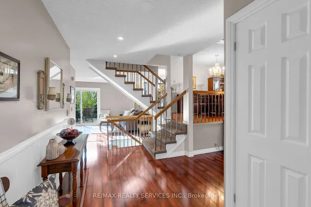 Additional image 8 of 107 Royal Palm Dr