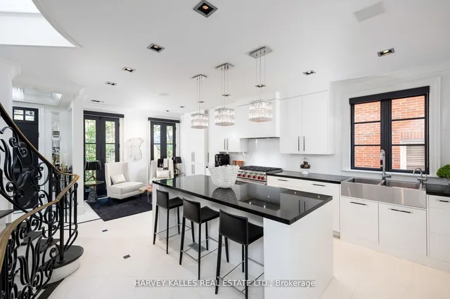 Additional image 6 of 112 Hazelton Ave